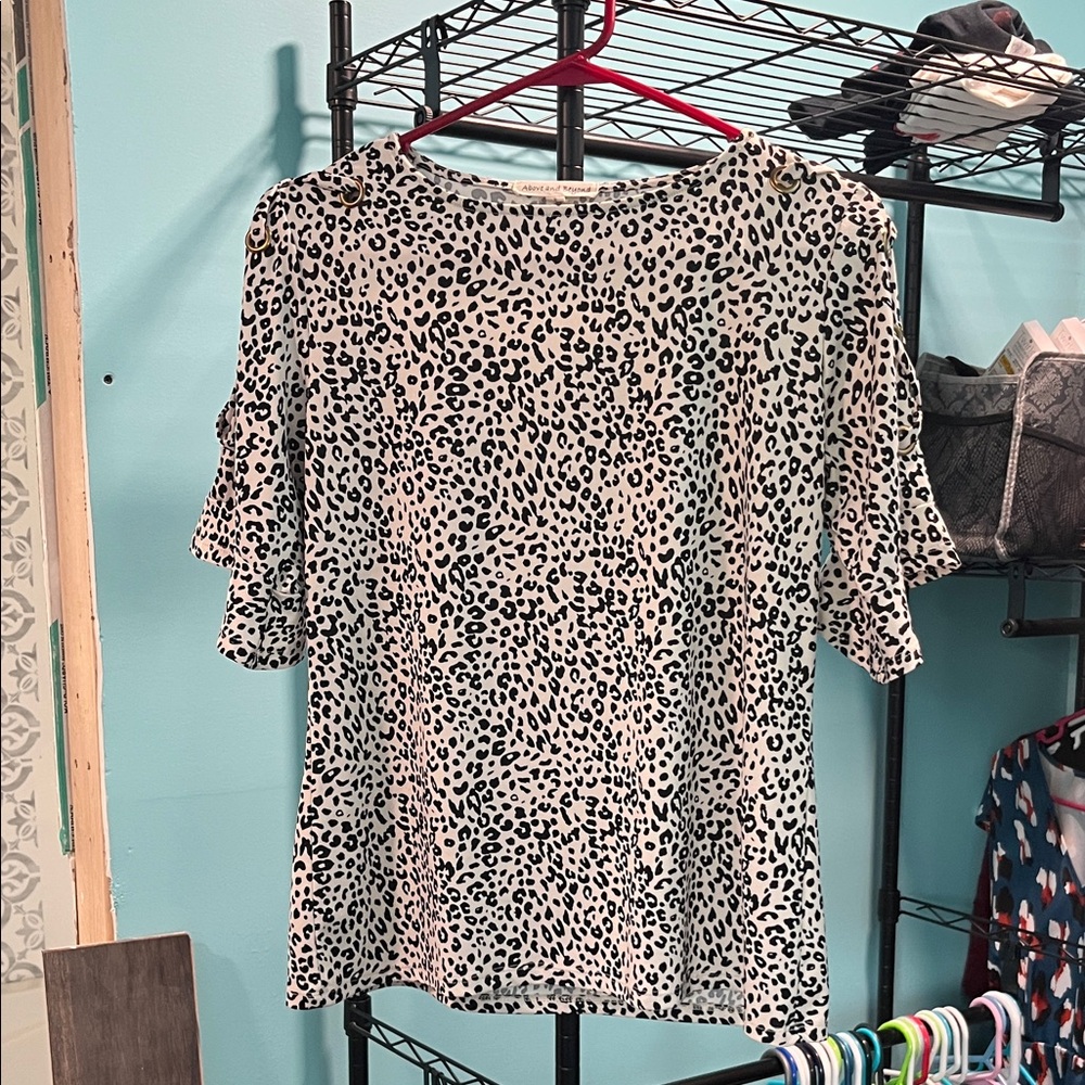Leopard Print Ruffle Sleeve Blouse - Black & White